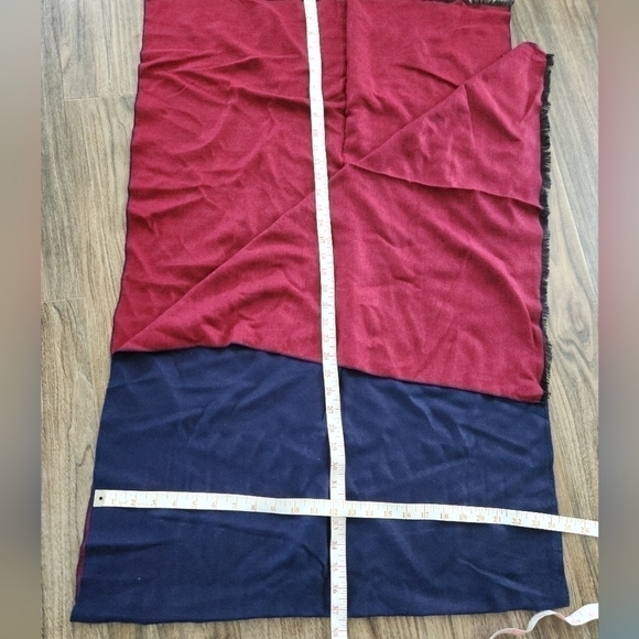 Cashmere Two Tone Reversible Blanket Scarf - Picture 4 of 5